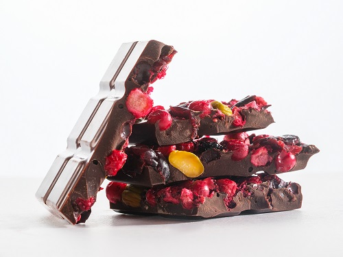 Шоколад темный Choco Bliss с малиной, брусникой